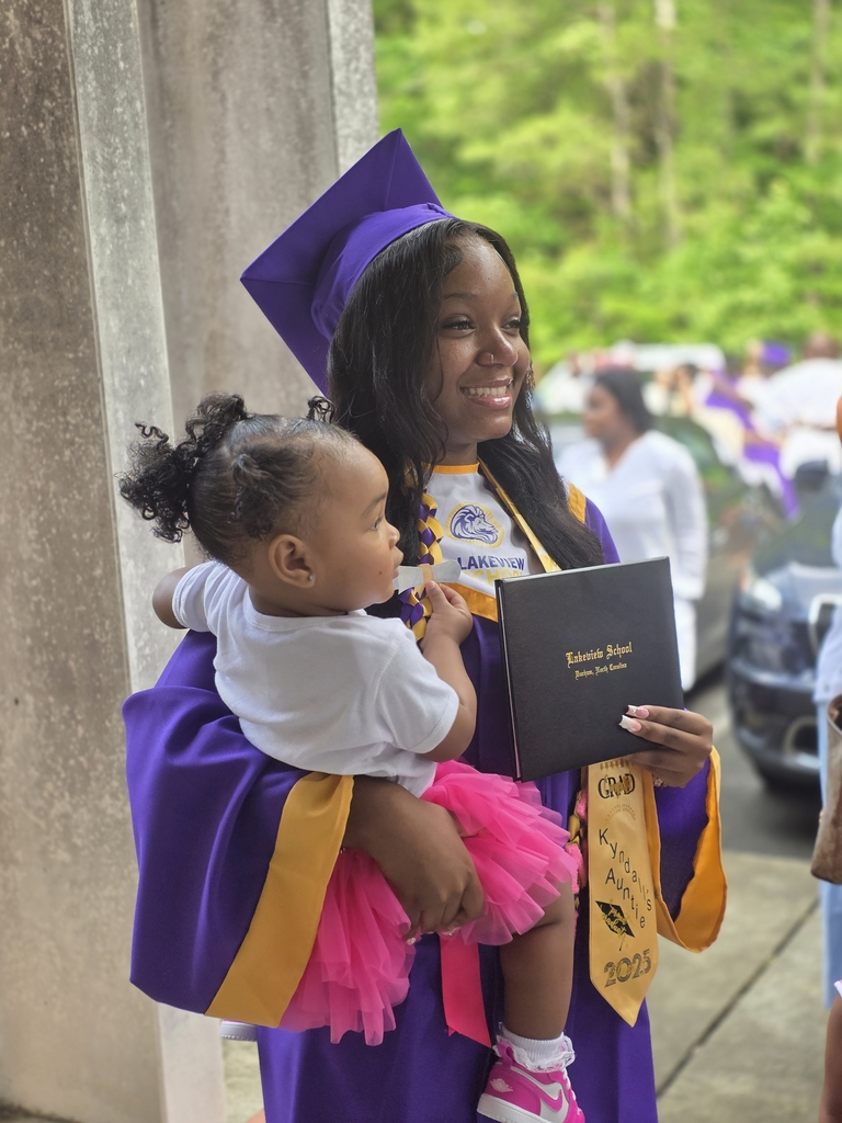 Grad and her niece