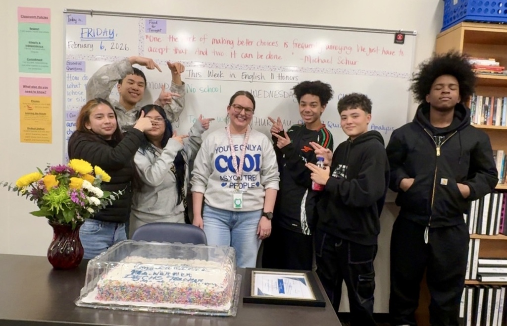 Laurin Werner with her students