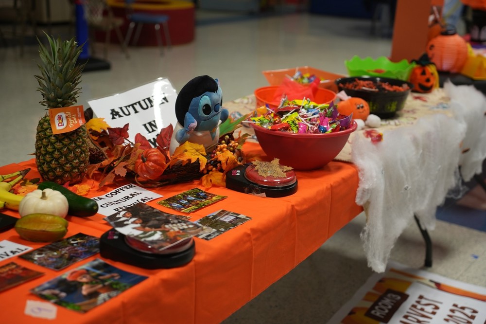 tables with sensory display