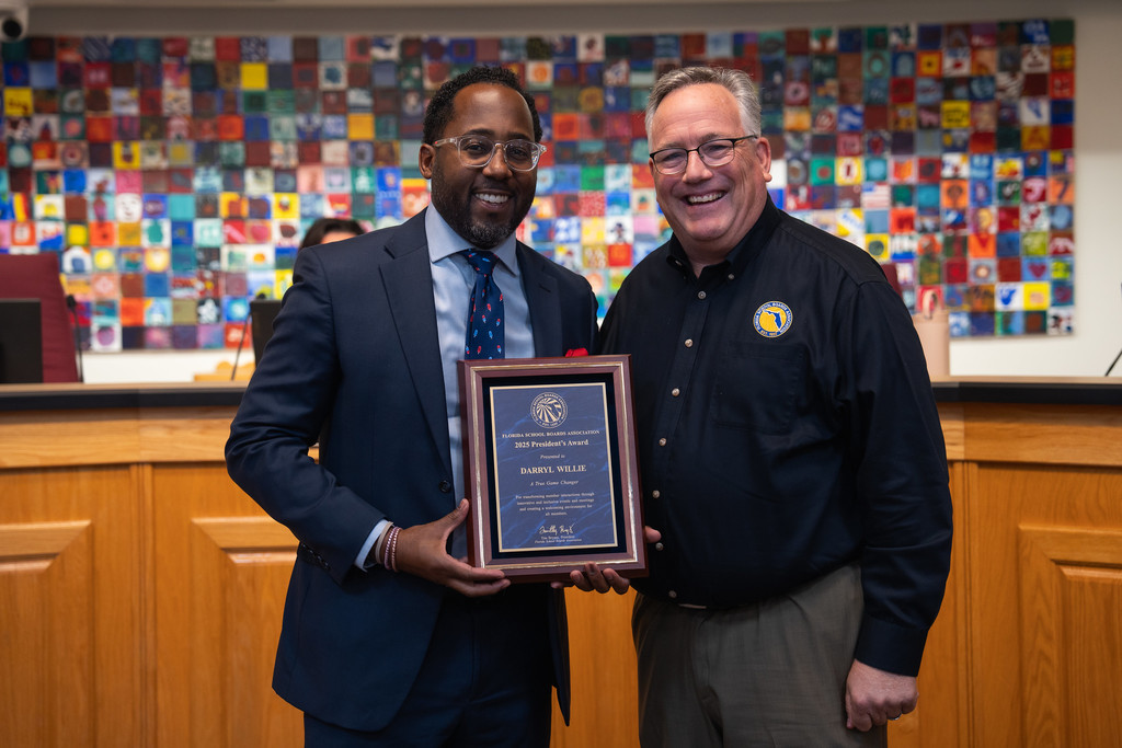 Board Member Darryl Willie receives Florida School Boards Association President's Award