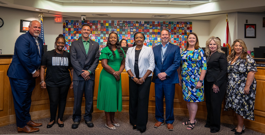 Principals of Elementary Region 2 schools that went up by one letter grade