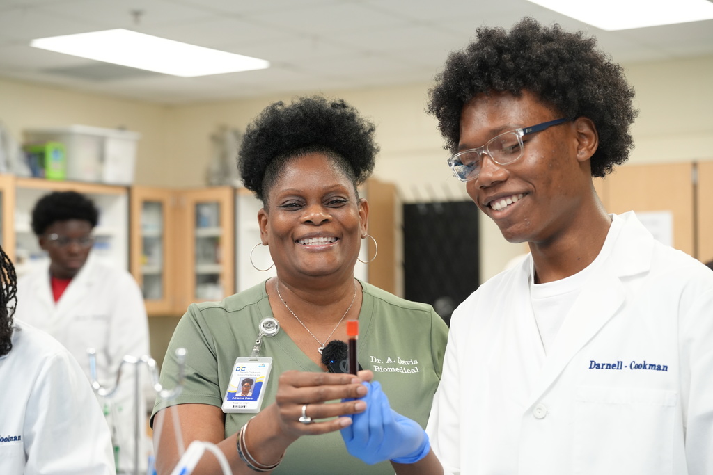 Dr. Adrianna Davis teaching at Darnell-Cookman School of the Medical Arts