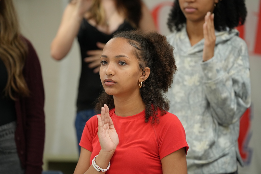 Student singing in Chorus class.
