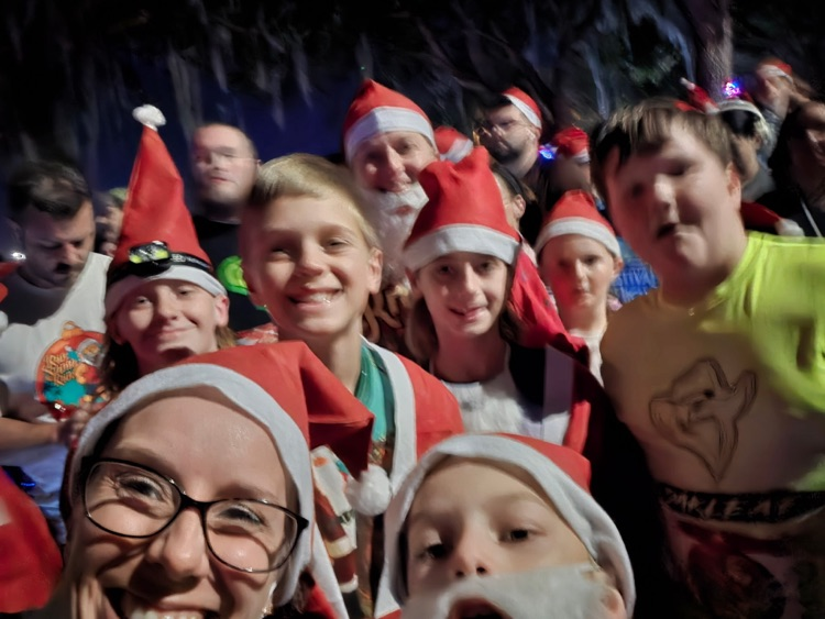 MAJ run club members at Run Santa Run event