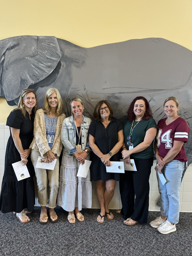 Teachers/staff celebrating 20 years in district