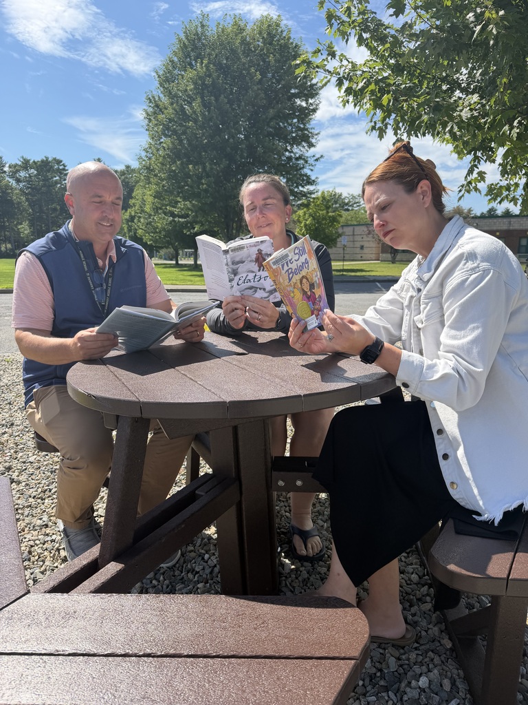 DMS Principals reading summer reading books