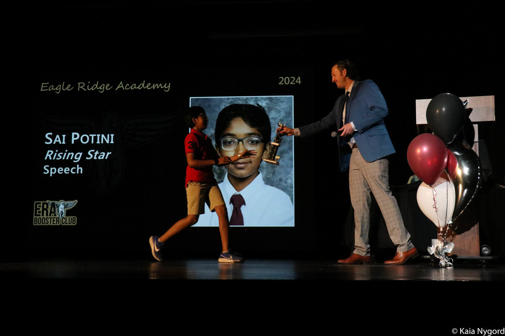 Sai receiving speech award