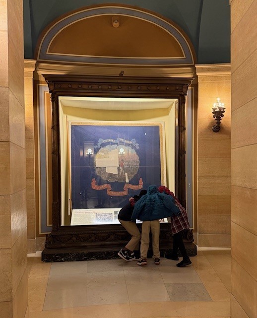 fourth graders at state capitol