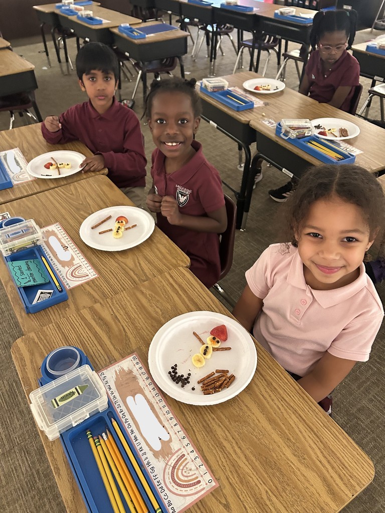 students with snack crafts
