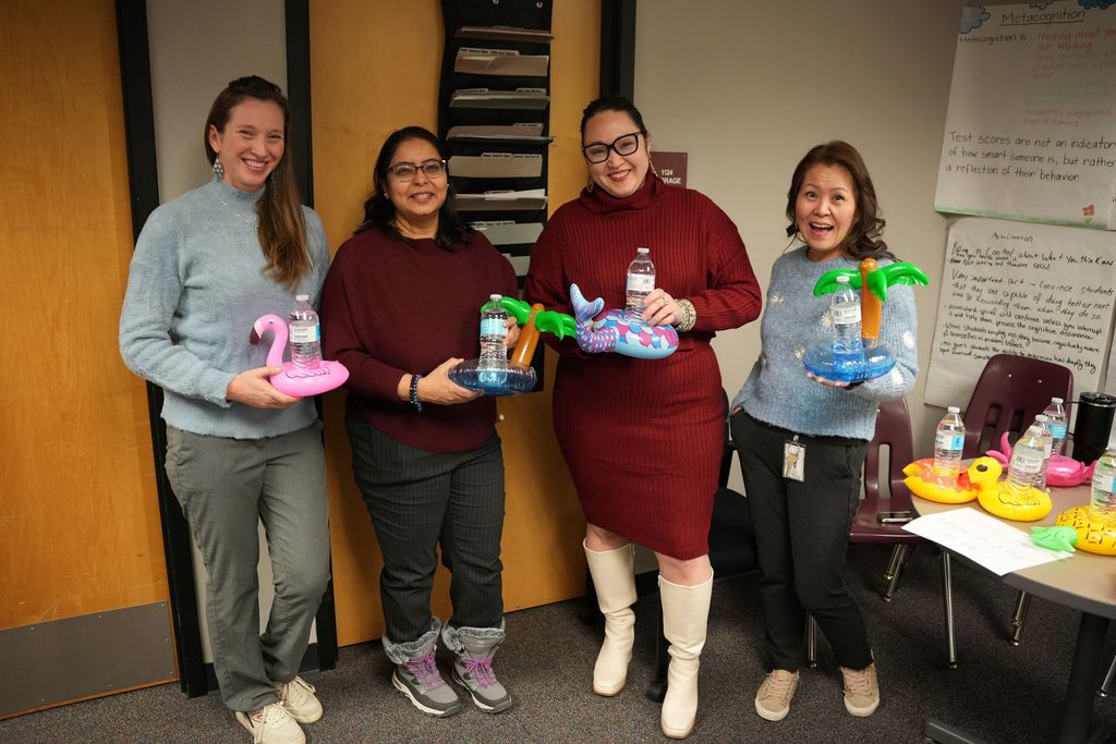 paras with drink holders