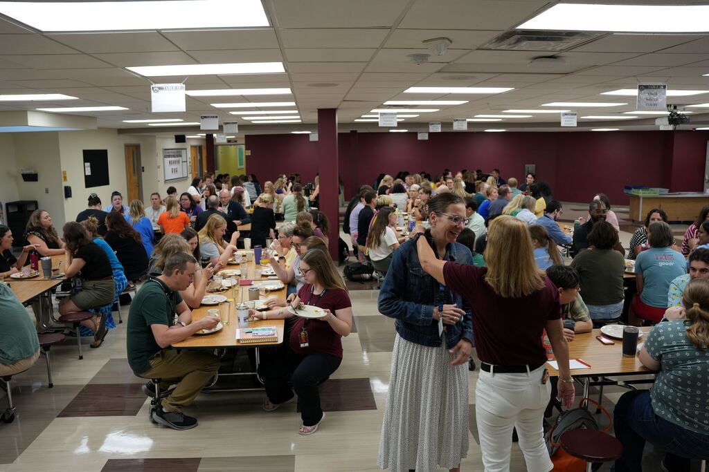 staff eating breakfast