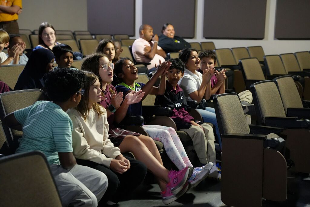 students cheering