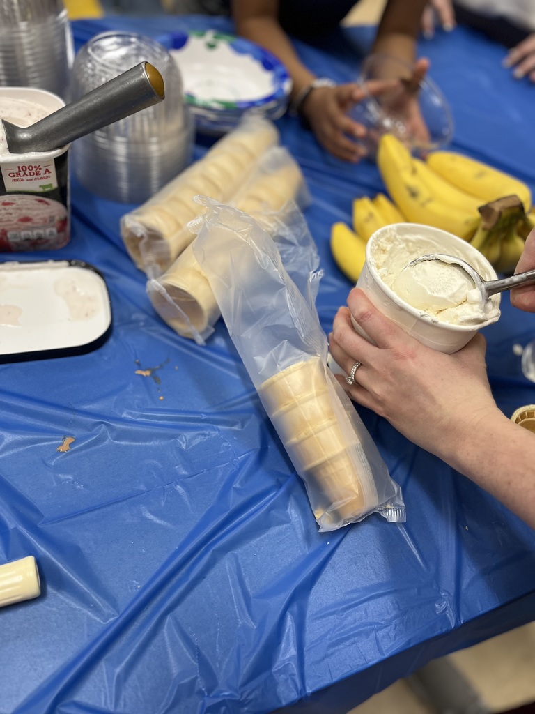 banana splits ice cream party