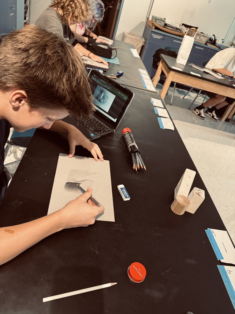 students drawing