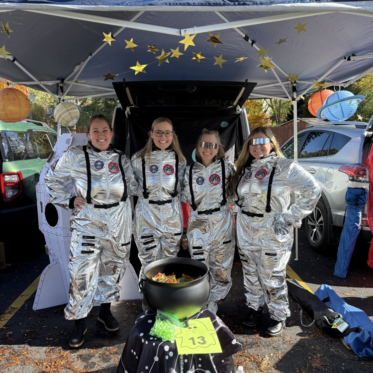 Trunk Decoration winners: UPK! 