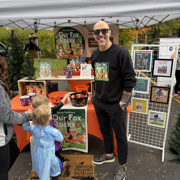 Mr. Partisano “Our Fox Rocks” trunk