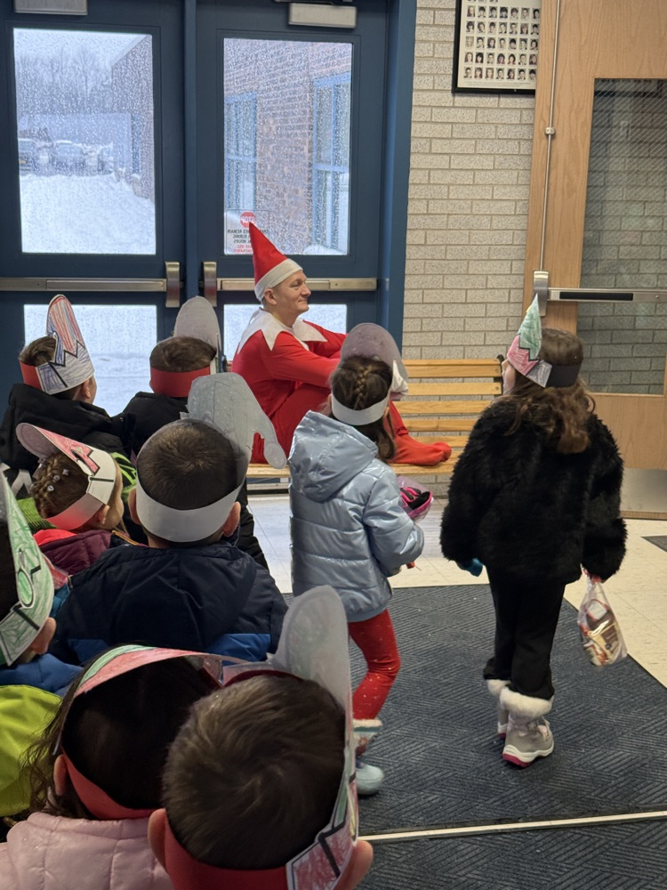 Kindergarteners seeing the Elf on the Shelf