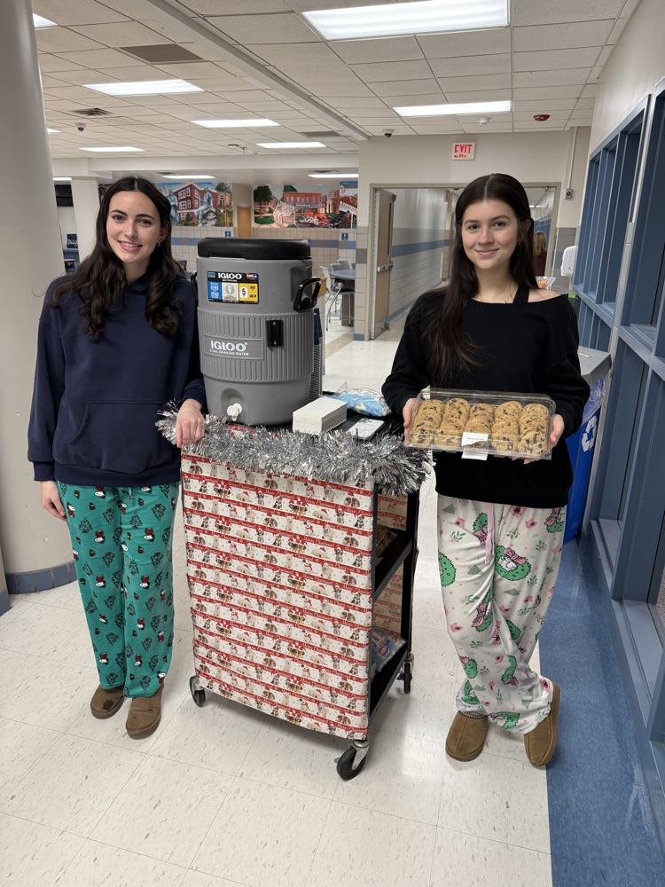 Hot Coca ready to be delivered to students and teachers.