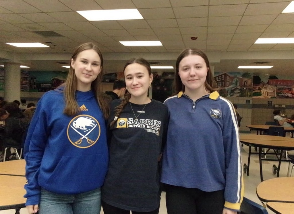 students wearing sabres gear