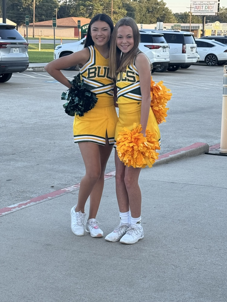 ECJH Cheerleaders greeting our Elementary Students