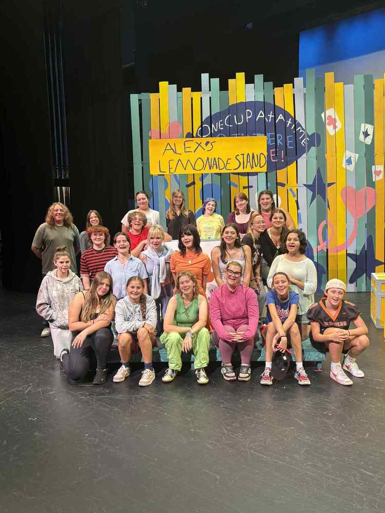 the Amazing lemonade Girl play