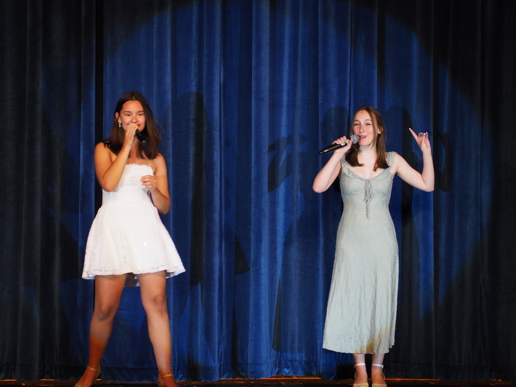 Jillian and Nadia the MCs