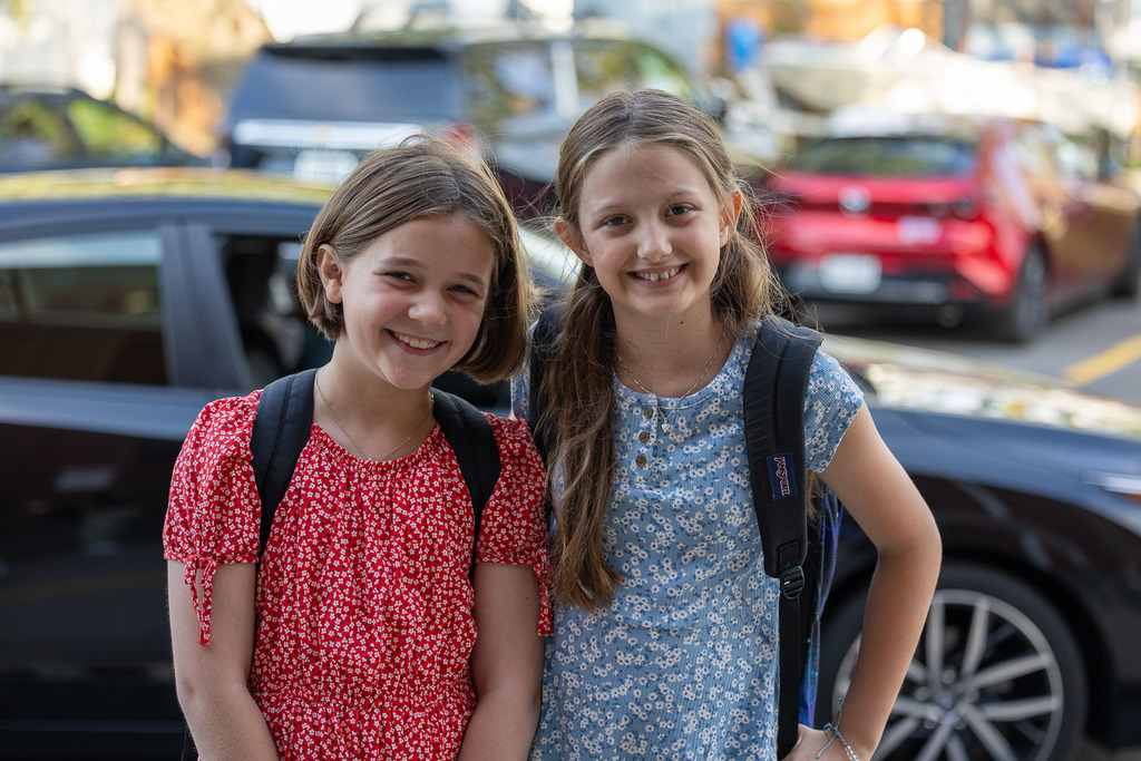 students arriving at Durand