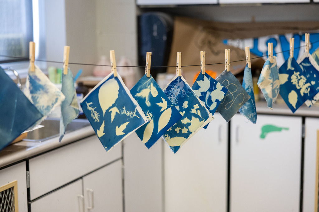 students working on their cyanotypes