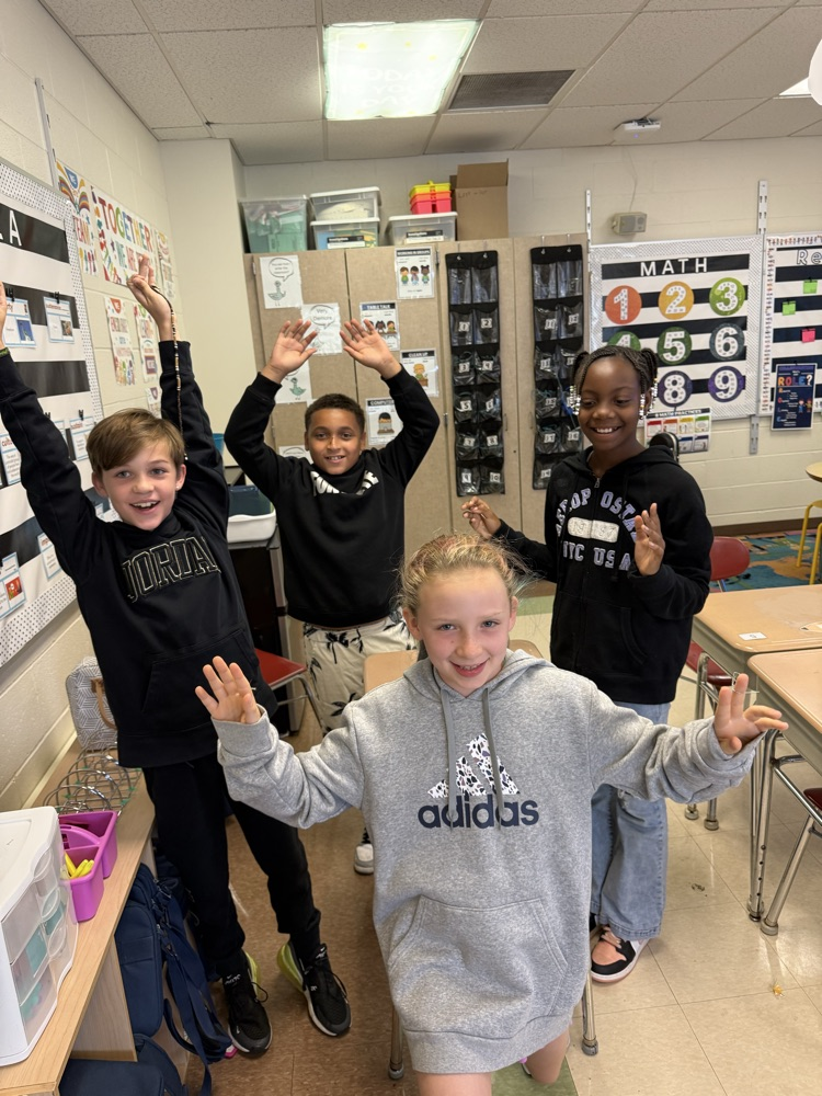 kids in a collaborative activity