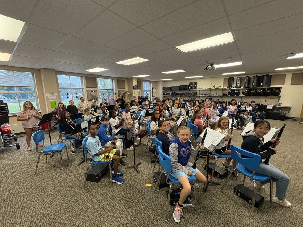 Class prepares for a band lesson
