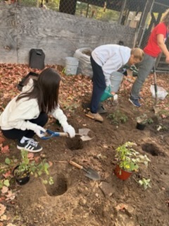 students at Helmer Nature Center
