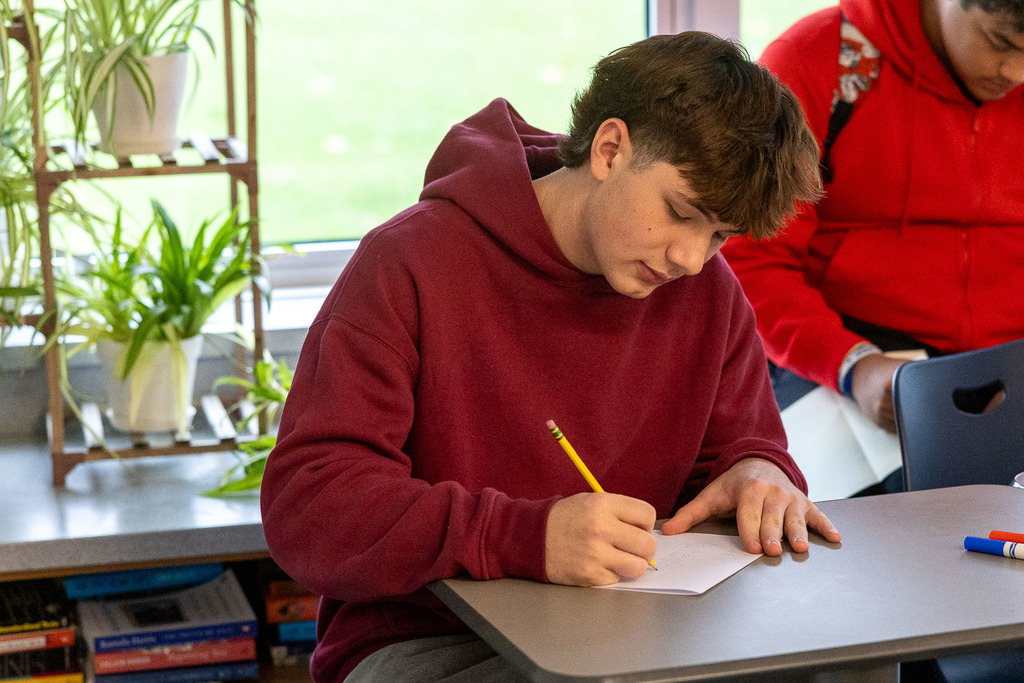 Students making Veterans Day cards