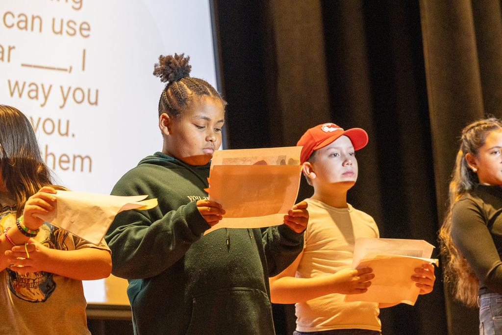 students reading messages of gratitude