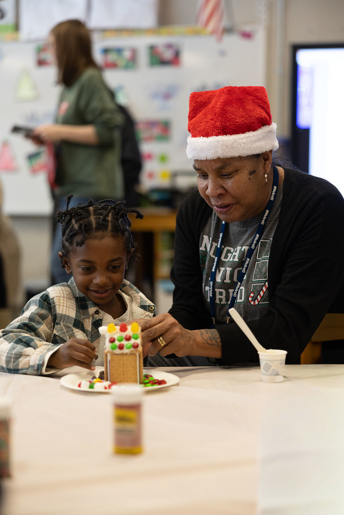 UPK students making gingerbread houses