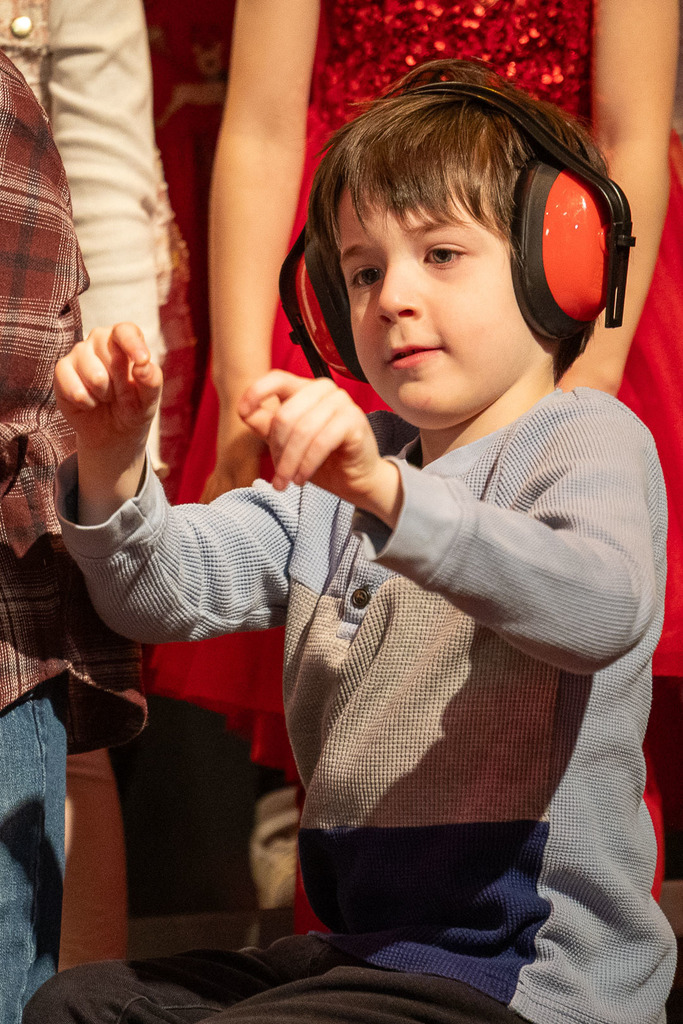 kindergarteners singing in concert