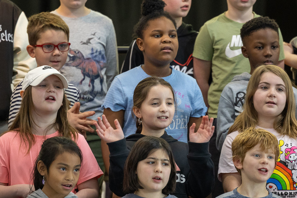 students singing in the chorus