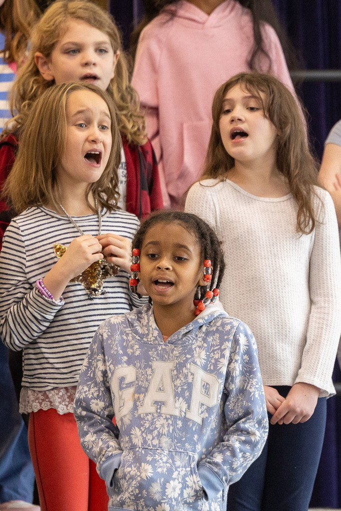 students singing in the chorus