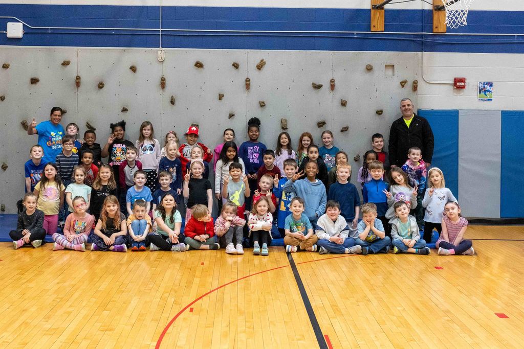 Helendale students and their PE teachers