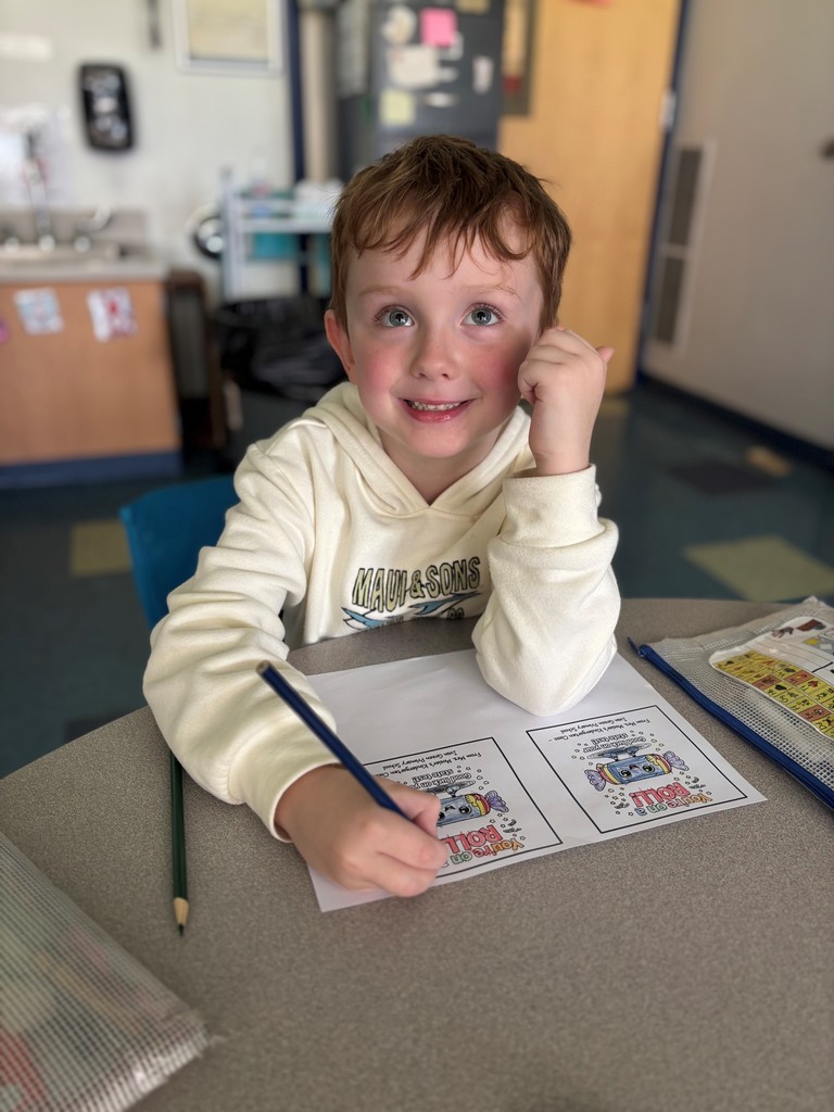 student smiles and colors card 