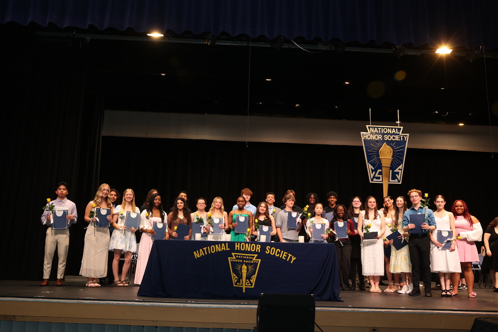 all NHS inductees during NHS ceremony on stage