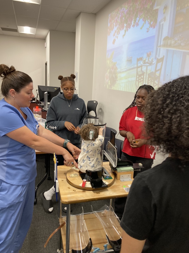 students on Biomedical field trip to Rochester General College of Health Careers