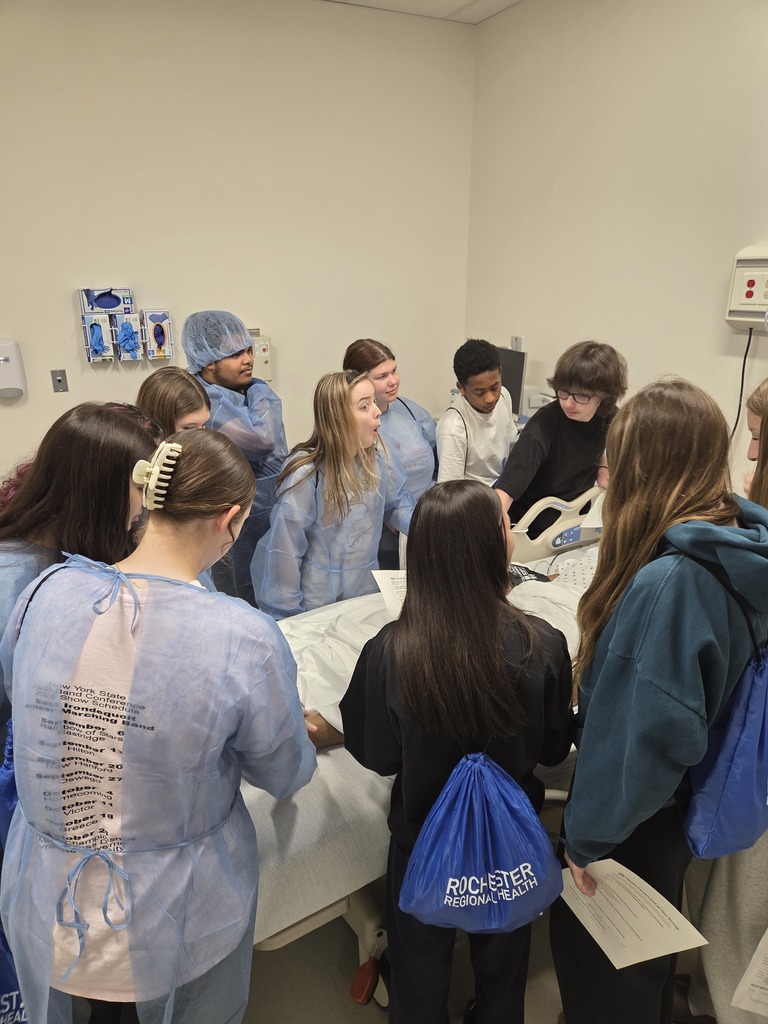 students on Biomedical field trip to Rochester General College of Health Careers