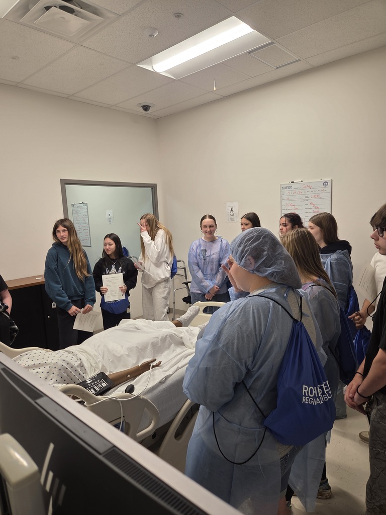 students on Biomedical field trip to Rochester General College of Health Careers