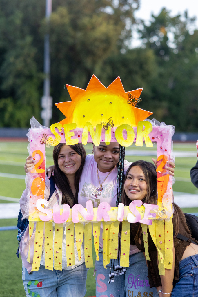 seniors at senior sunrise
