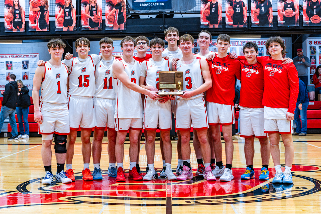 East Jordan boys basketball - Photo Courtesy: In Motion Images, LLC