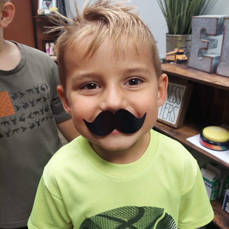 mustache 