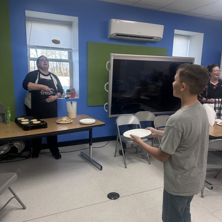 kids eating pancakes 