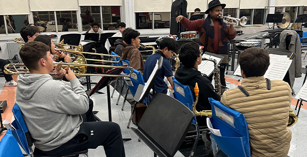 World-renowned jazz trumpeter visits W.T. Clarke High School