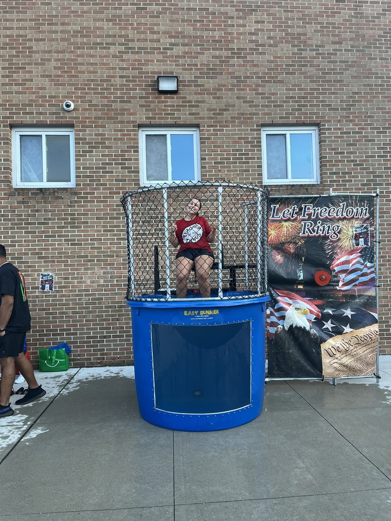 dunk tank