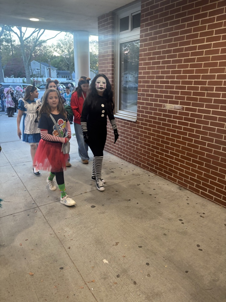 Costumes, music, and lots of fun! 🎃🕺💃 Our Halloween Dance was full of spooky spirit and amazing energy!